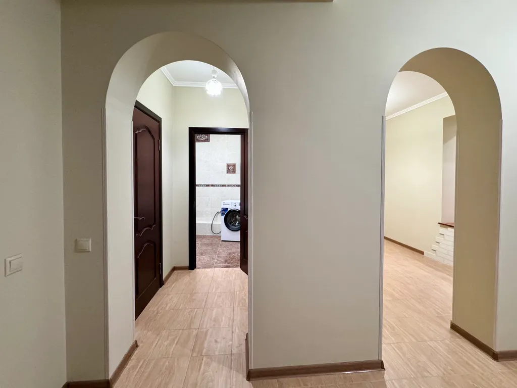 3-этажный дом с садом недалеко от моря