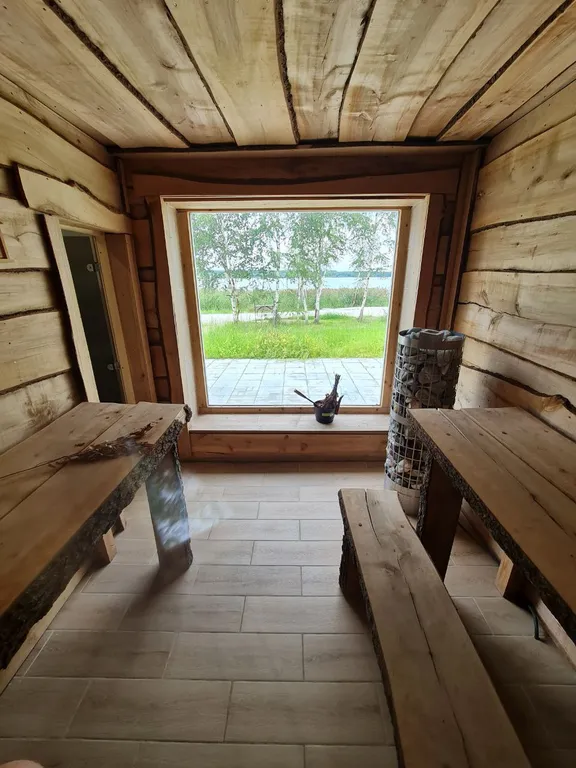 Уникальный панорамный дом с сауной прямо на берегу