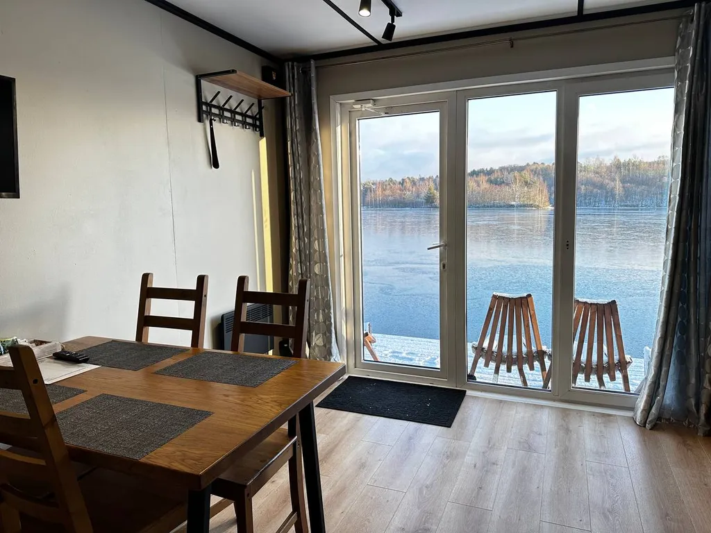 Плавучий дом Лещ