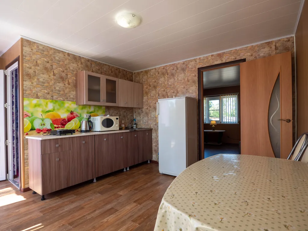 Уютрый домик в глубине сада