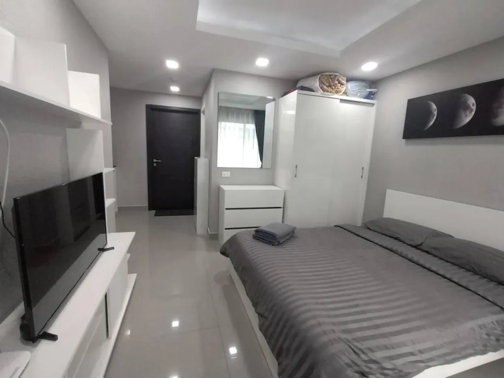 Новая светлая студия возле русского рынка на Пратамнаке