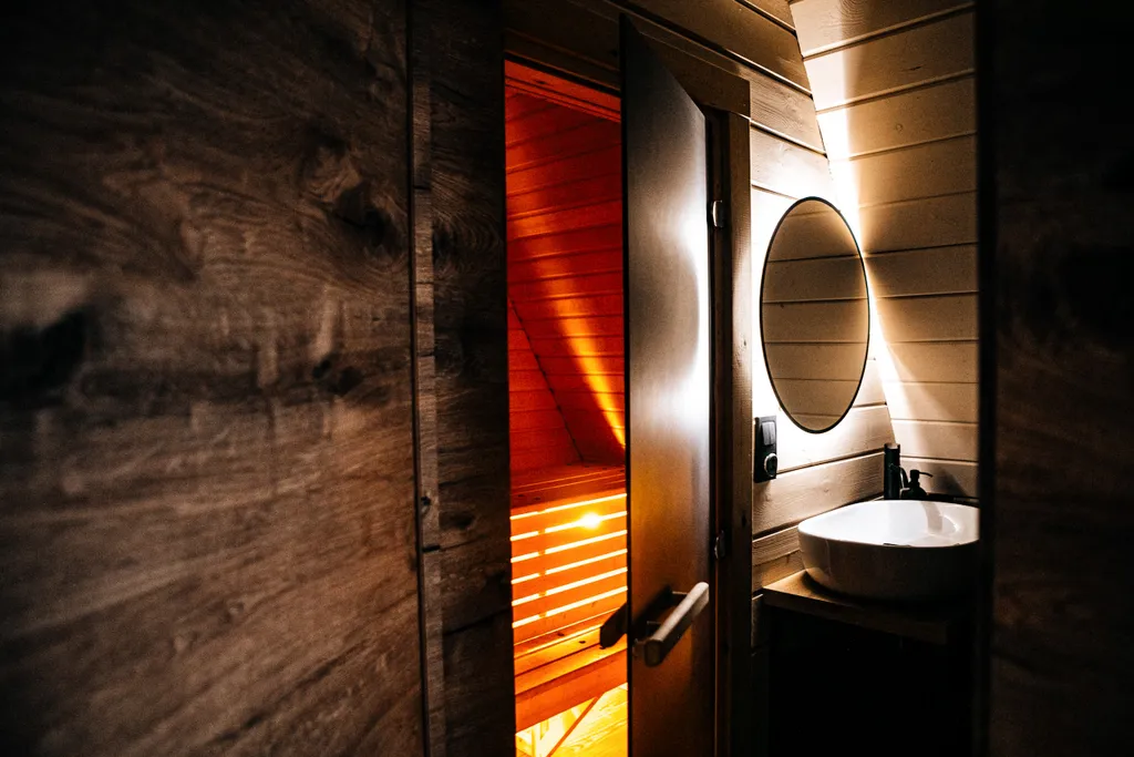 Уютный домик с сауной на берегу реки Dacha Winehouse