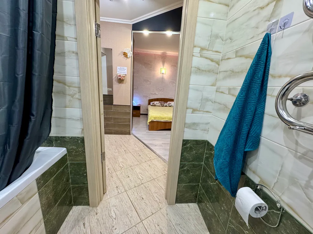 Студия с дизайнерским оформлением