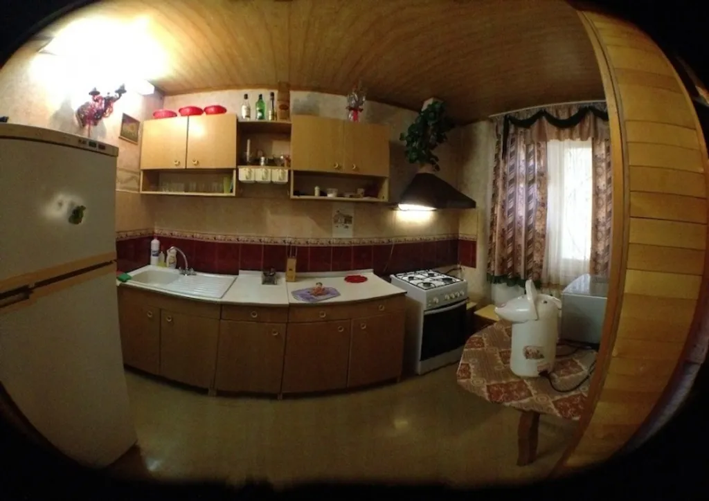 Уютный тёплый домик у леса и озера Шершни