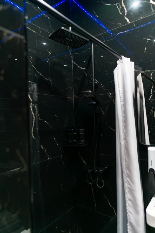 Poмaнтичeский апартамент с темaтичеcким интеpьеpом