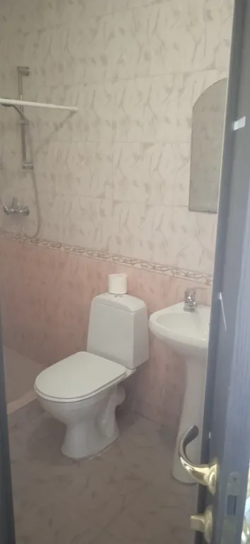 Двухместный с своей душевой комнатой с санузлом и кондиционером