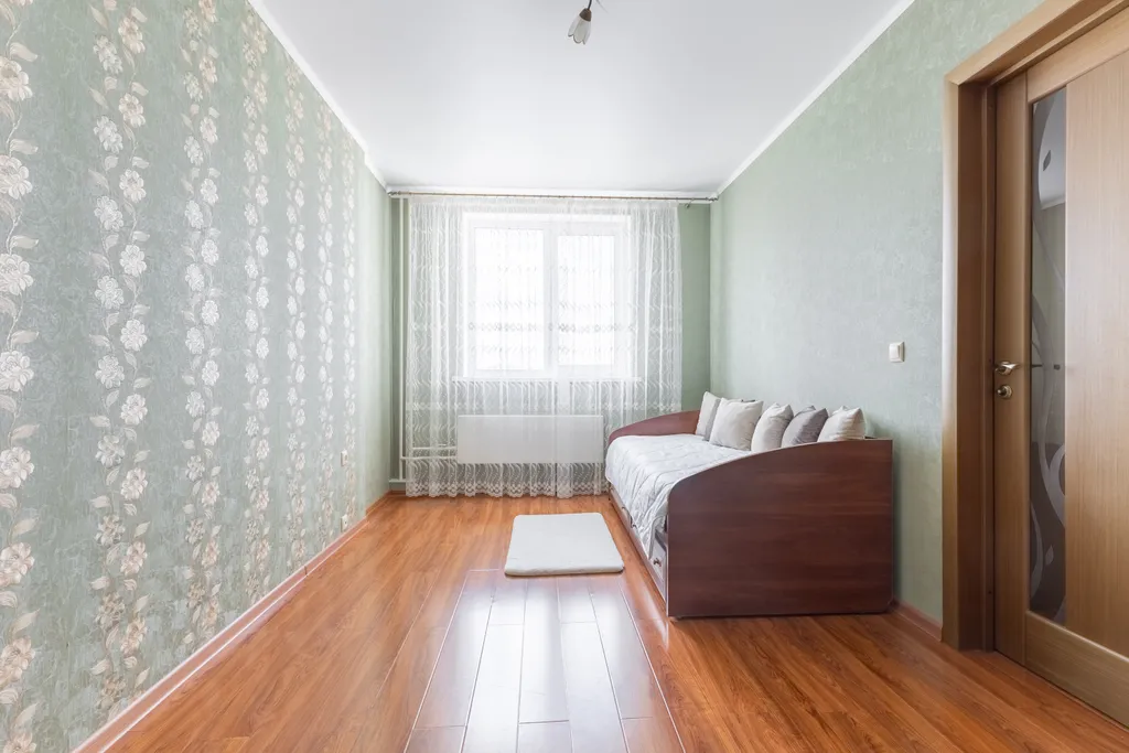 Квартира 4-комнатная Квартира — Казань