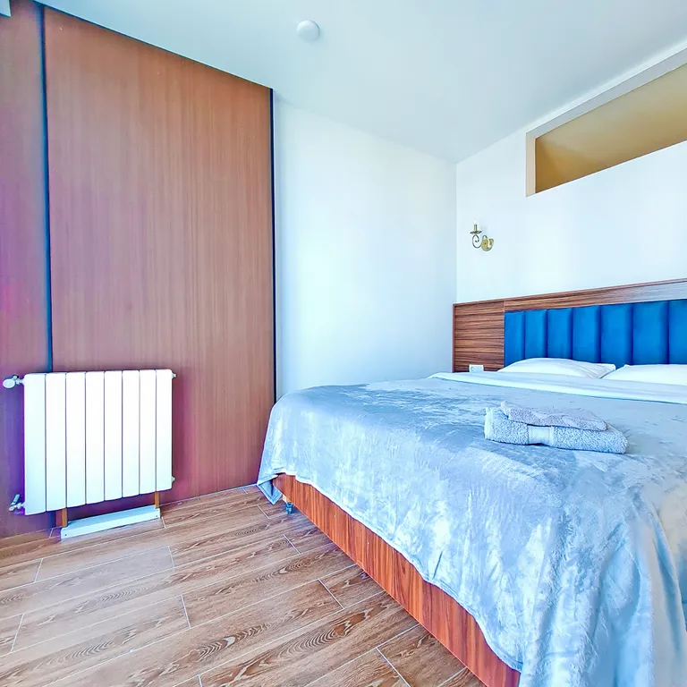 Семейные апартаменты 5, 2 спальни, салон, кухня, вид на море и горы