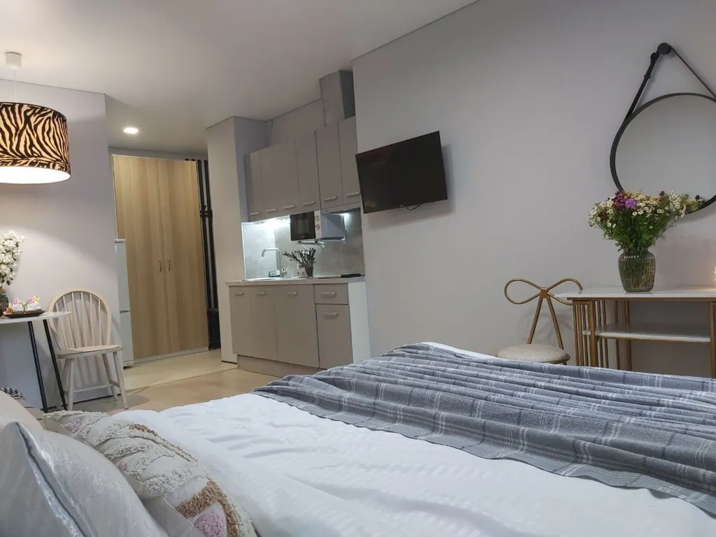 Дизайнерская студия у моря Зебра