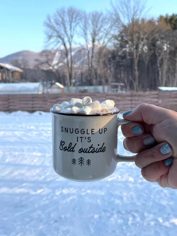 Дом A-frame у подножья горы