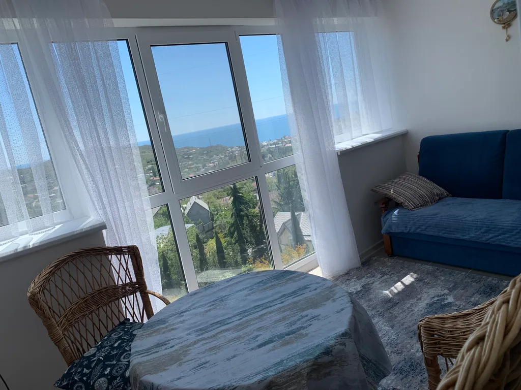 Семейный номер с видом на море