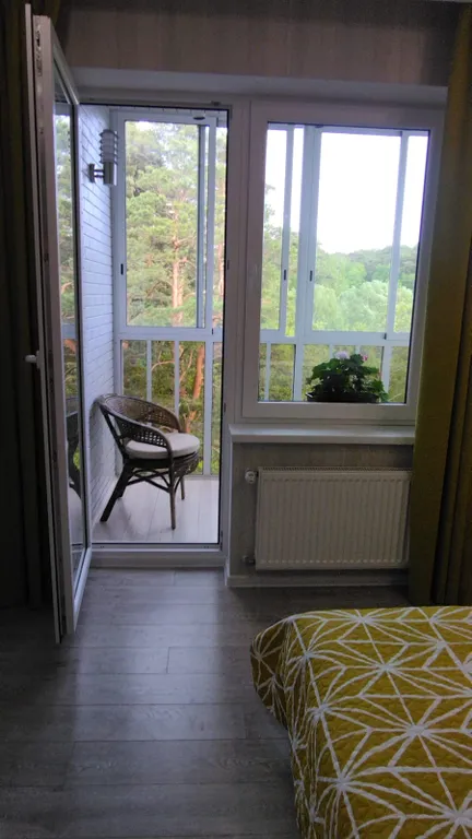 Уютная студия с шикарным видом на сосновый бор