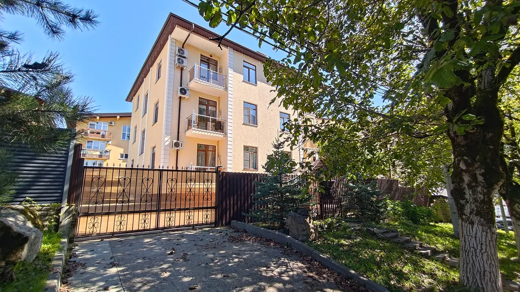 Душевный апартамент со спальней. Насладитесь тишиной и красотой гор