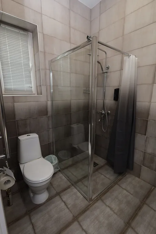 Комфортный дом на берегу реки в 30 минутах от центра города