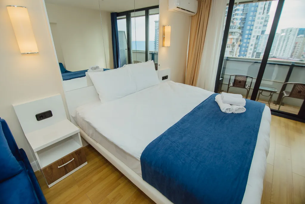 Студия с видом на море