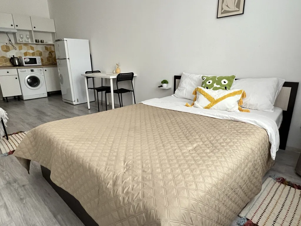 Светлая студия на двоих в ЖК Зеленые аллеи