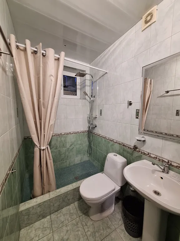 Квартира Квартира Небо трёхместный комфортный номер с кроватями twin/dbl — Геленджик