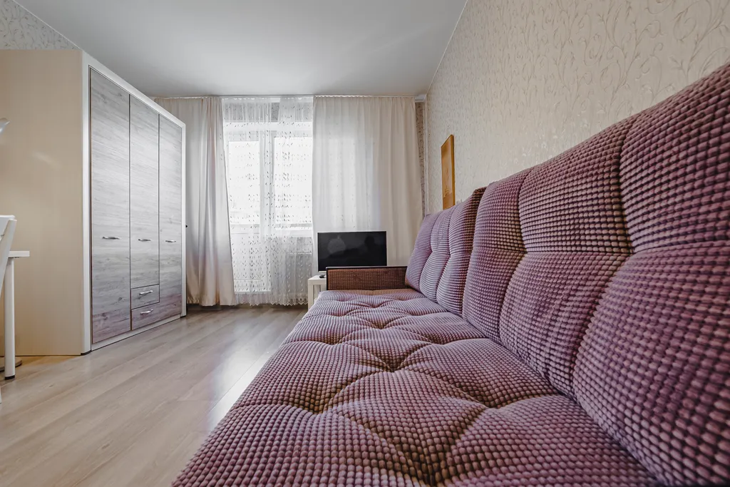 Квартира Светлая просторная квартира с большой кухней у метро — Санкт-Петербург