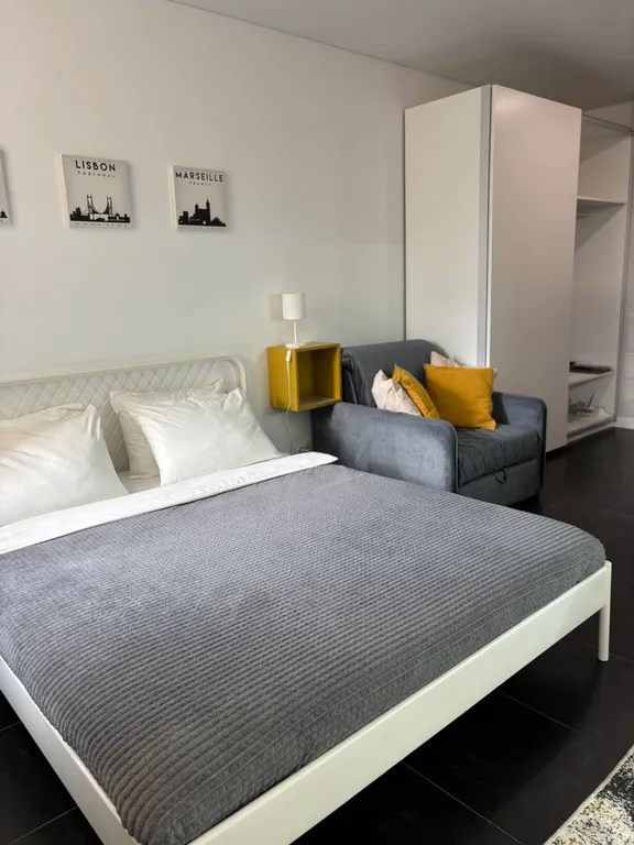 Апартамент-студия с дизайнерским ремонтом