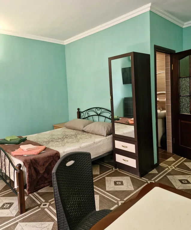 Семейная комната с отдельным выходом во двор