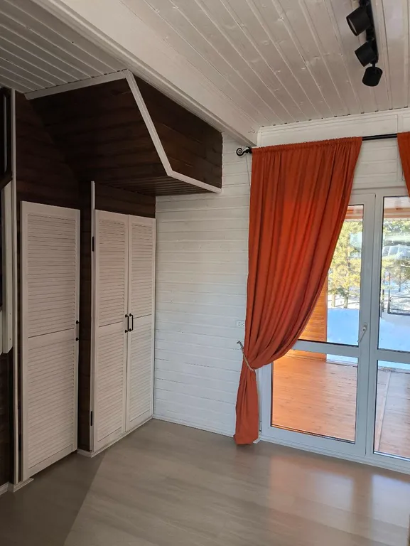 Просторный домик для семейного отдыха вблизи леса