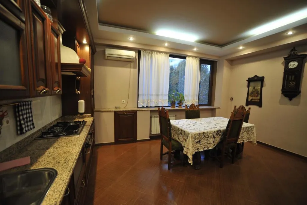 4-комнатная Квартира