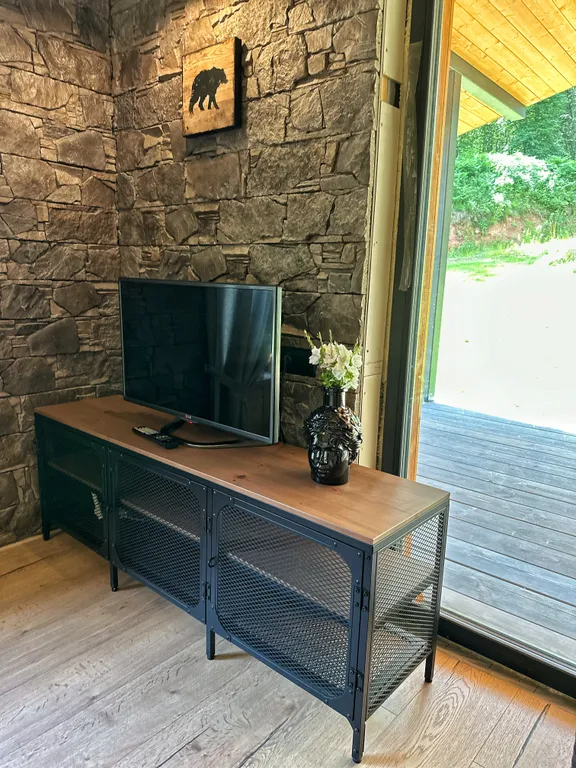 Коттедж Коттедж на берегу реки — Хотнежа