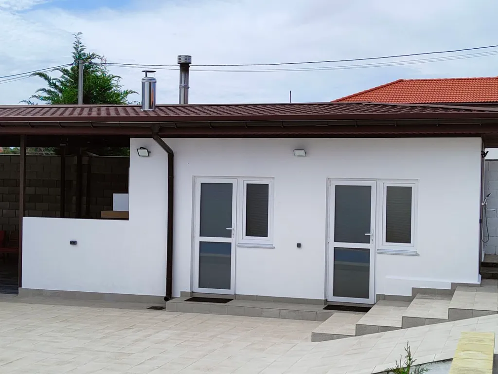 Новая Вилла Нинель возле моря