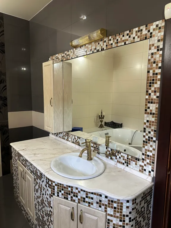 Сдается 3-х этажный дом