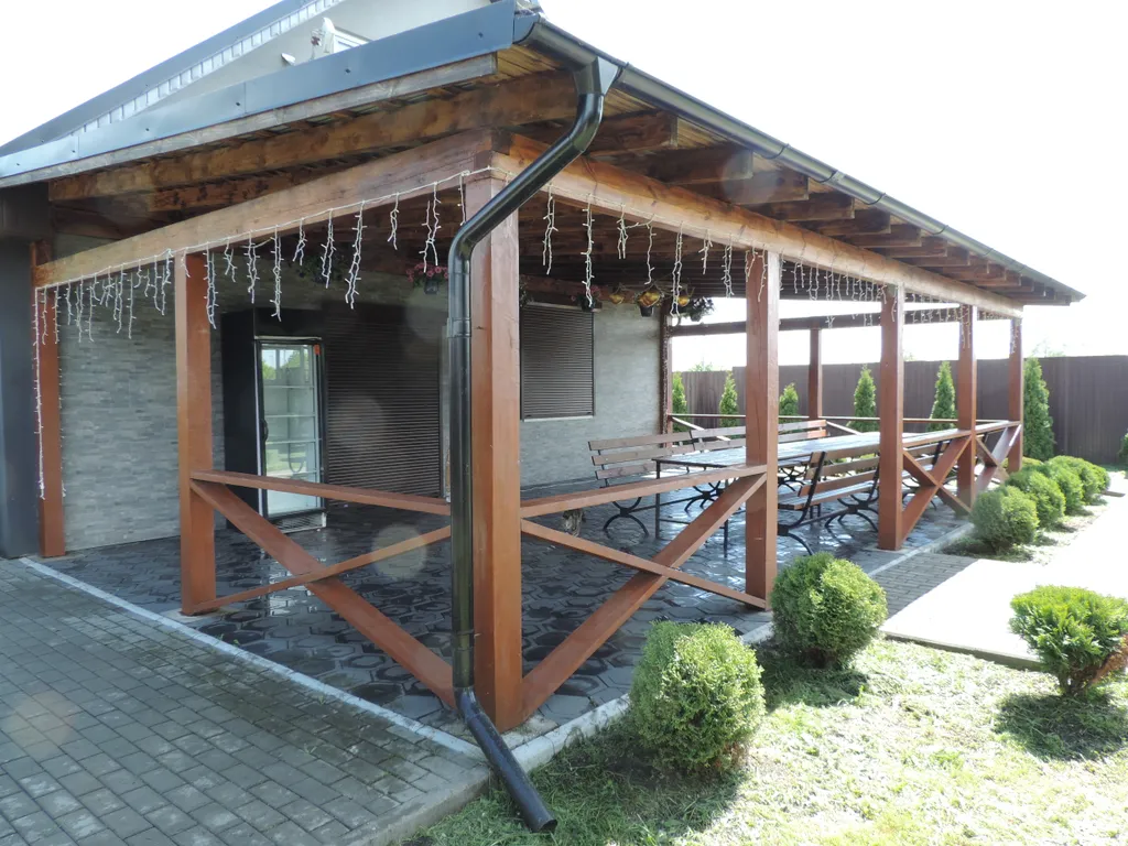 Дом с пятью спальнями в 10 минутах от моря