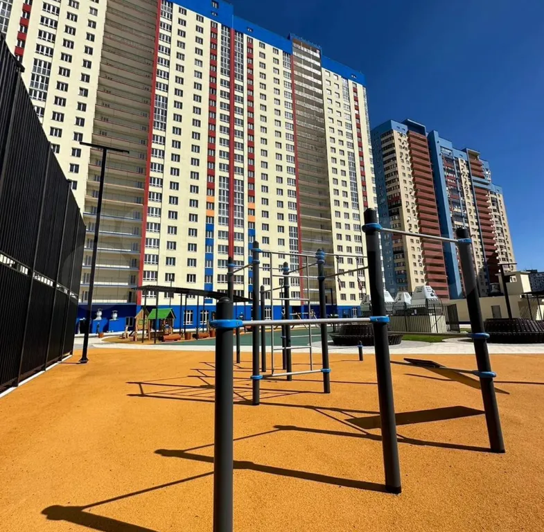 Уютная светлая квартира с видом на город