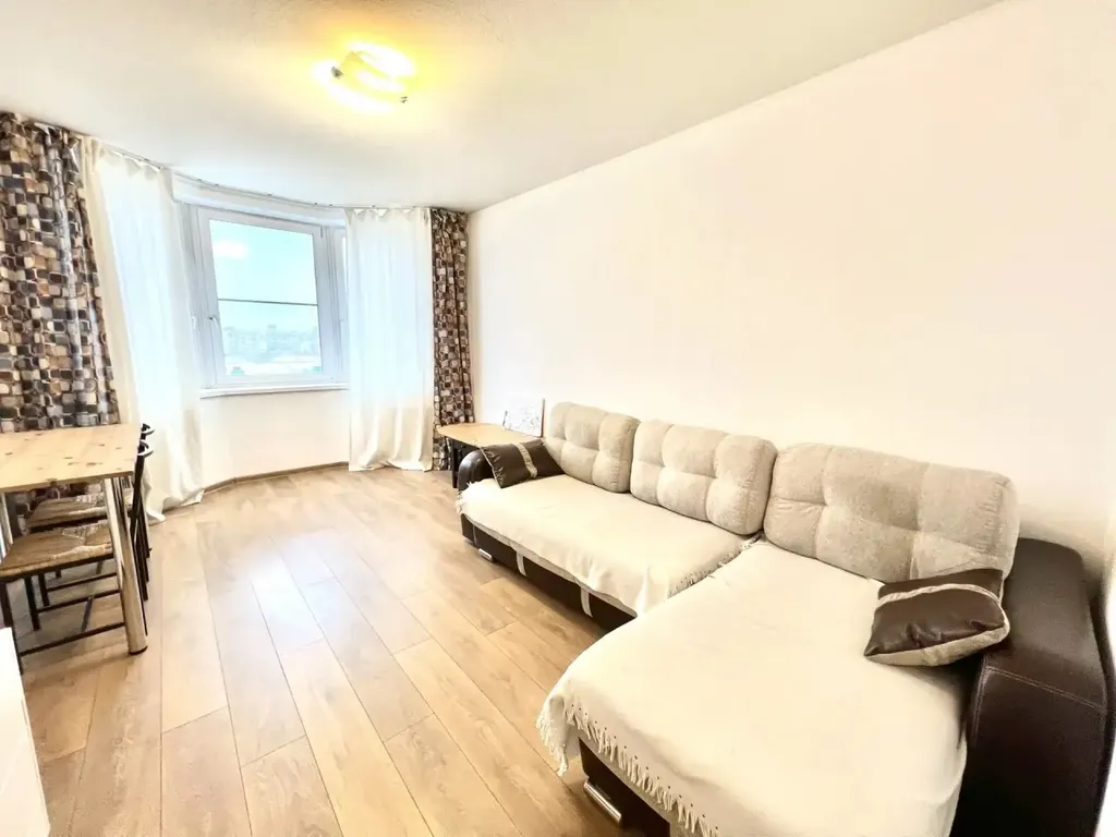 Просторная квартирка в центре Уралмаша