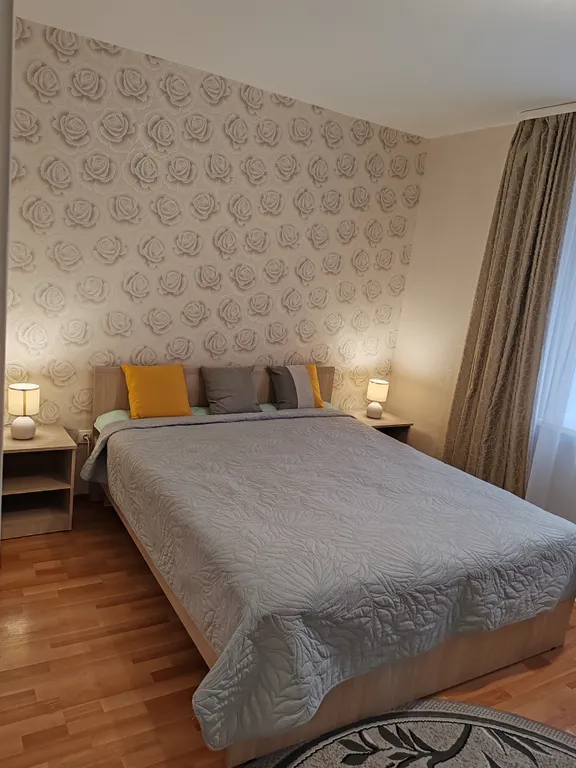 Квартира Большая и уютная квартира недалёко от центра с Кондиционером — Великий Новгород