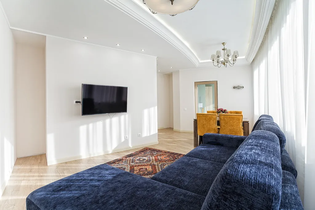 Квартира с отдельным залом и отдельной спальней с террасой на парк