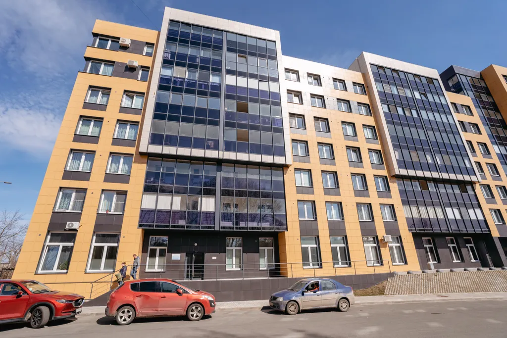 Двухуровневый дизайнерский лофт на берегу озера