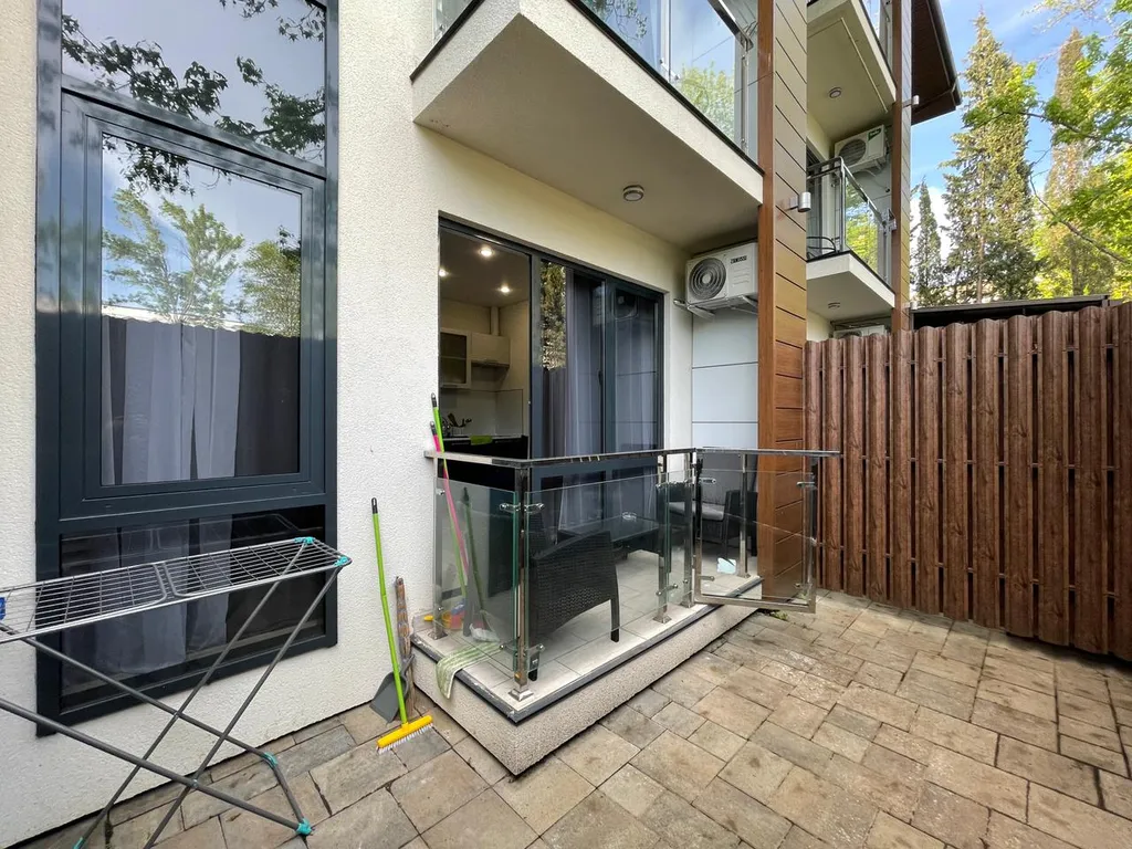 Квартира Квартира Студия с бассейном на берегу моря — Адлер