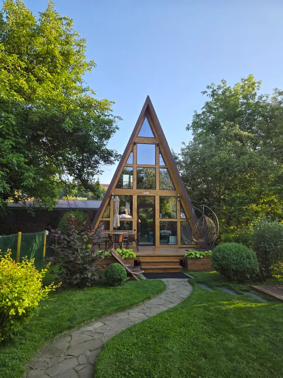 А-фрейм в центре города