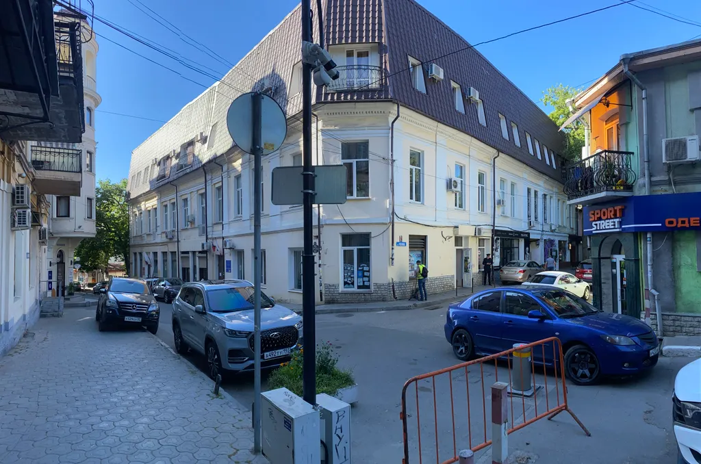 Квартира Квартира Люкс с балконом на Набережной — Ялта