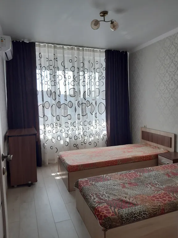 Квартира Квартира Раздельная трёхкомнатная в шаговой доступности море и центр города — Анапа