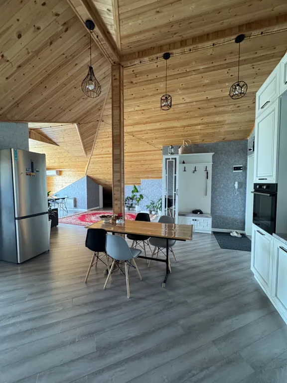 Квартира с балконом на высоте птичьего полета