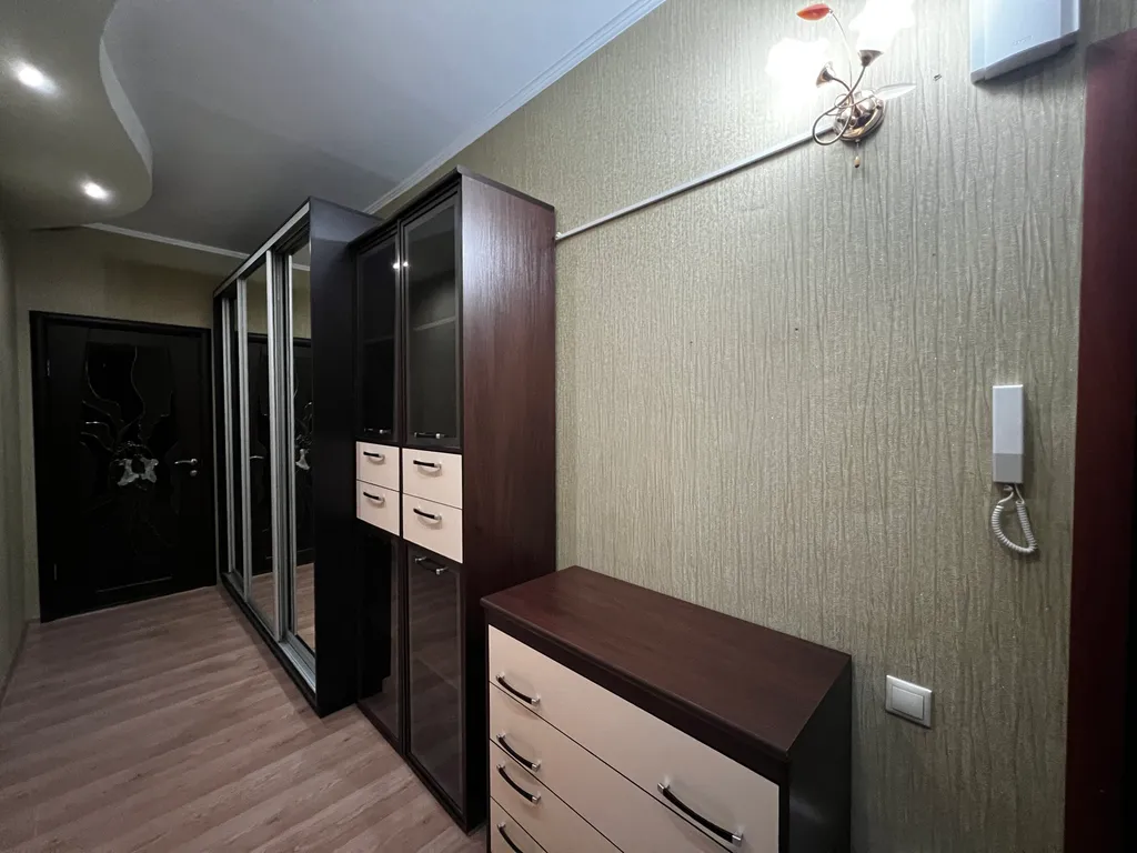 Отличная 2-я квартира в центре