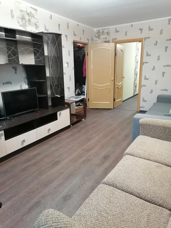 Квартира 2-комнатная Квартира — Кировск