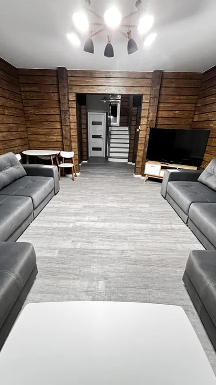 Usadba gesh - оранжевый дом в центре сибирского леса