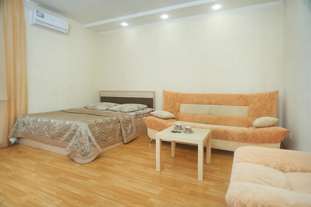 Двухкомнатная с изолированными комнатами в центре рядом с зоопарком