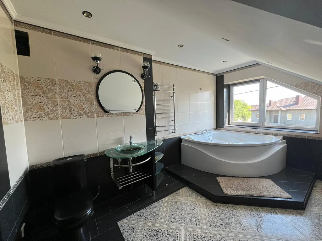 Уютный дом в спокойном районе для проживания и отдыха