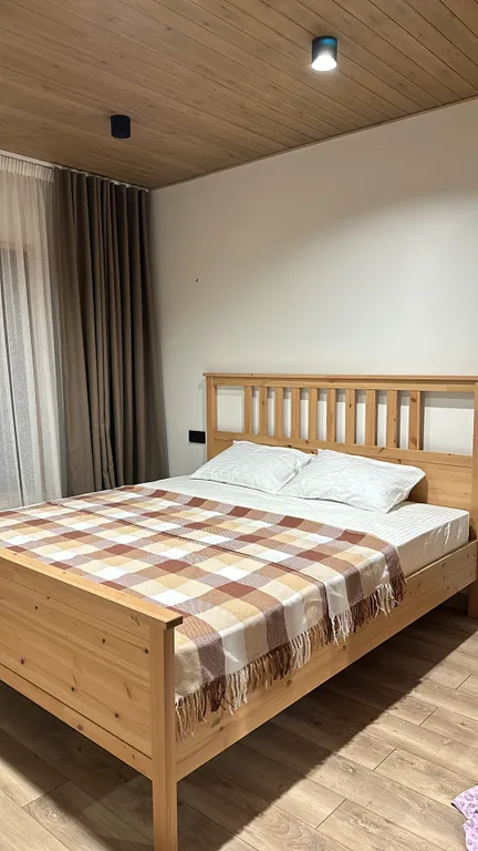 Дом с камином на берегу моря