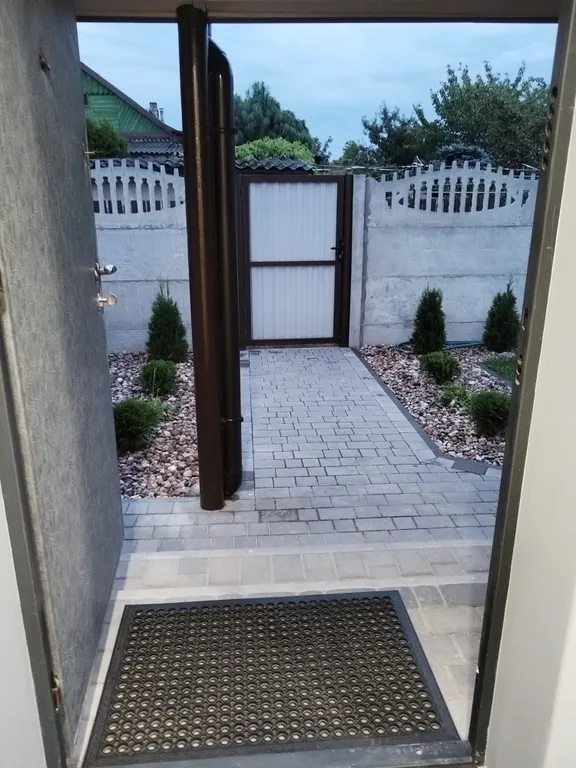 Уютная 2-комнатная квартира с парковкой на территории