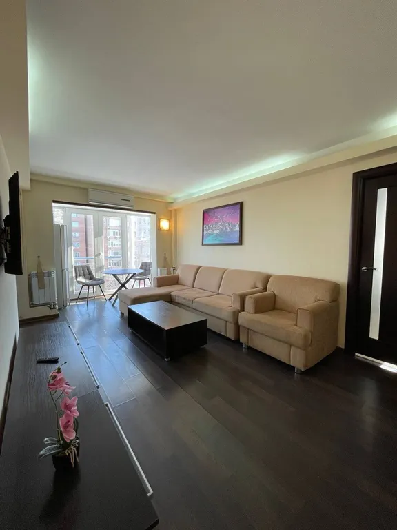 С водой, в самом центре уютная квартира