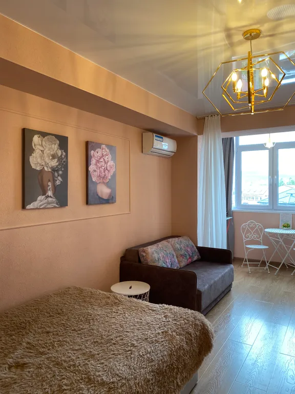 Элитная, новая однушка с авторским дизайном у песочного пляжа