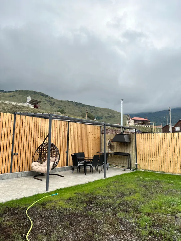 Уютный дом с видом на горы в Верхнем Фиагдоне